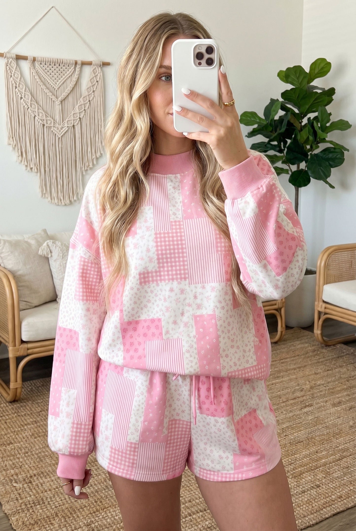 Light Pink Patchwork Floral Print Drop Shoulder Baggy Pullover Drawstring Shorts Set