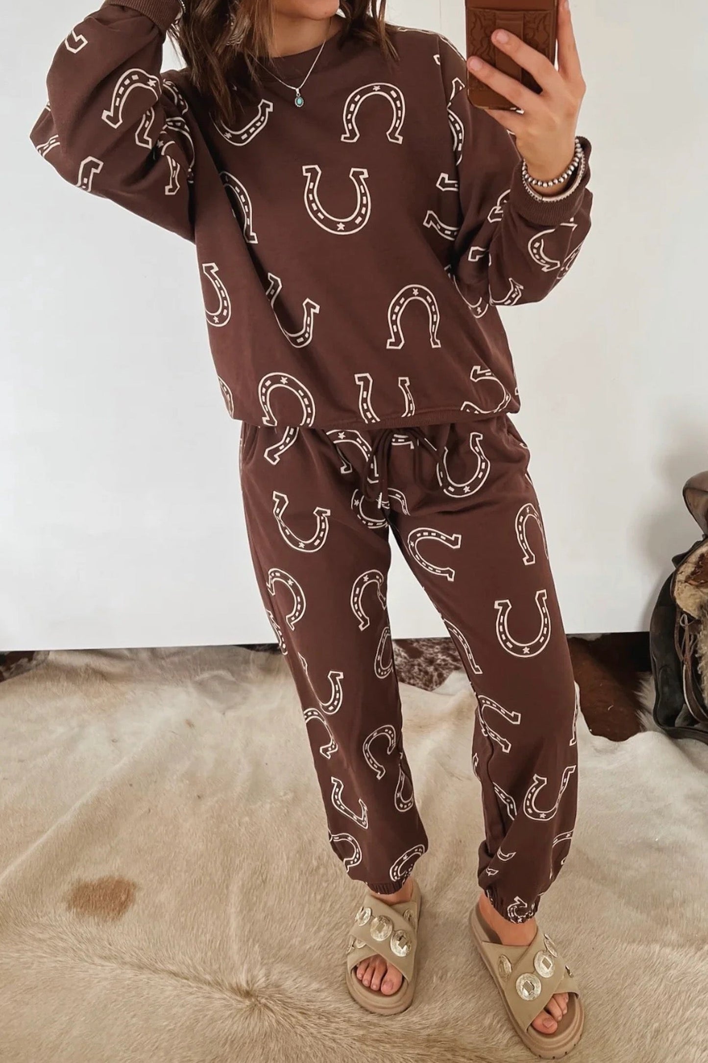 2pcs Pant Set
Brown Western Print Elastic Waist Pocket