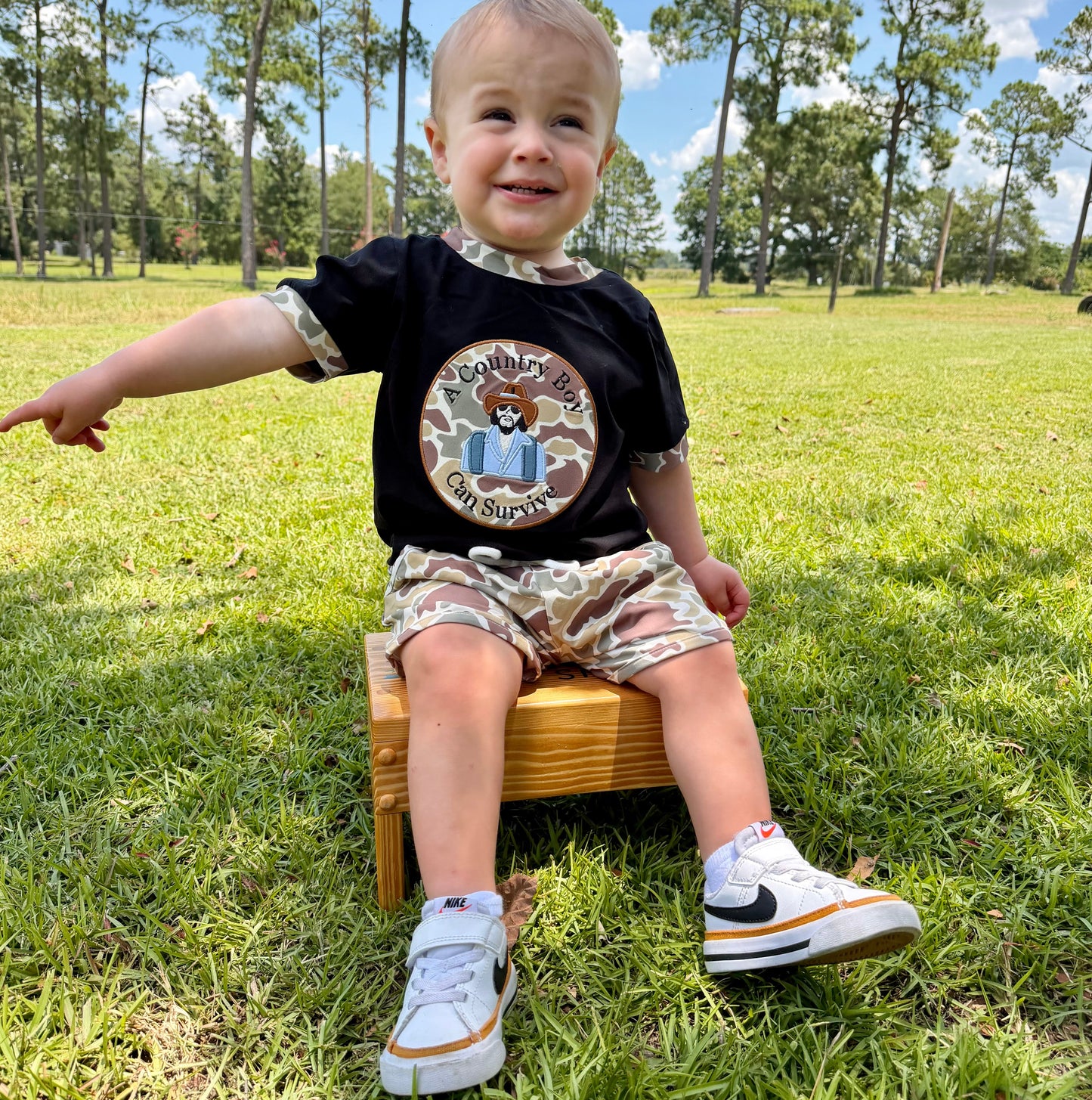 RTS: CAMO SHORTS