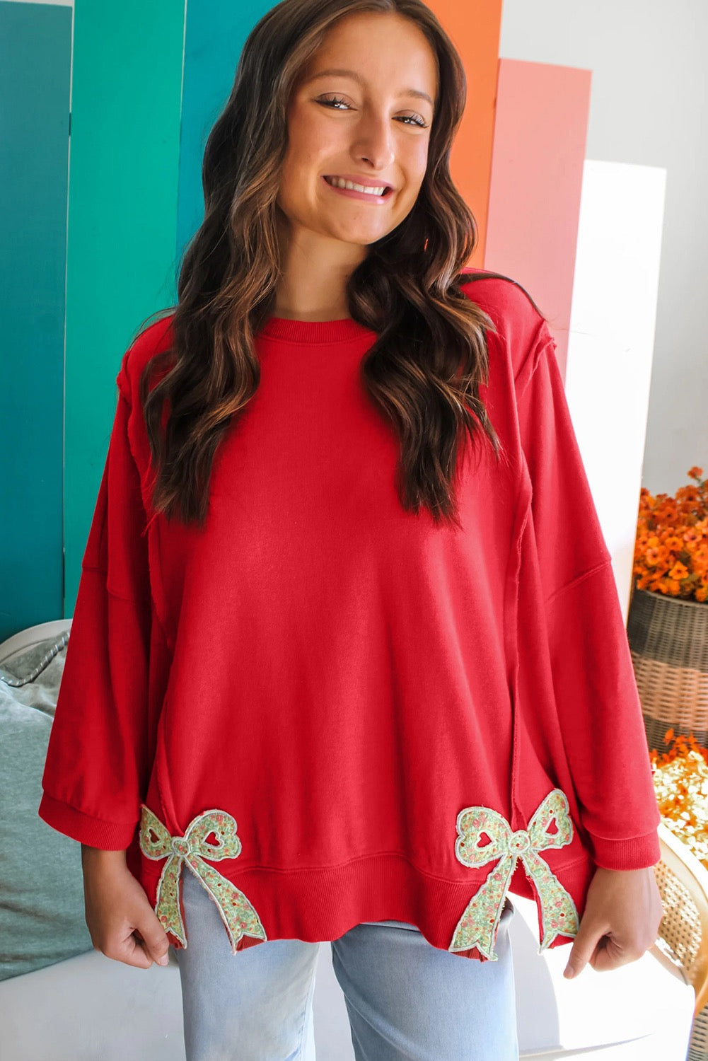 Fiery red floral bow patched baggy exposed seam patchwork slit baggy sweatshirt