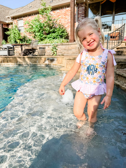 RTS: STONE GARDENS SWIM GIRL 1 PC